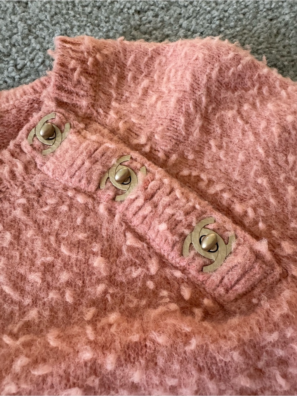 Chanel authentic 2021 alpaca sweater - Picture 4 of 8